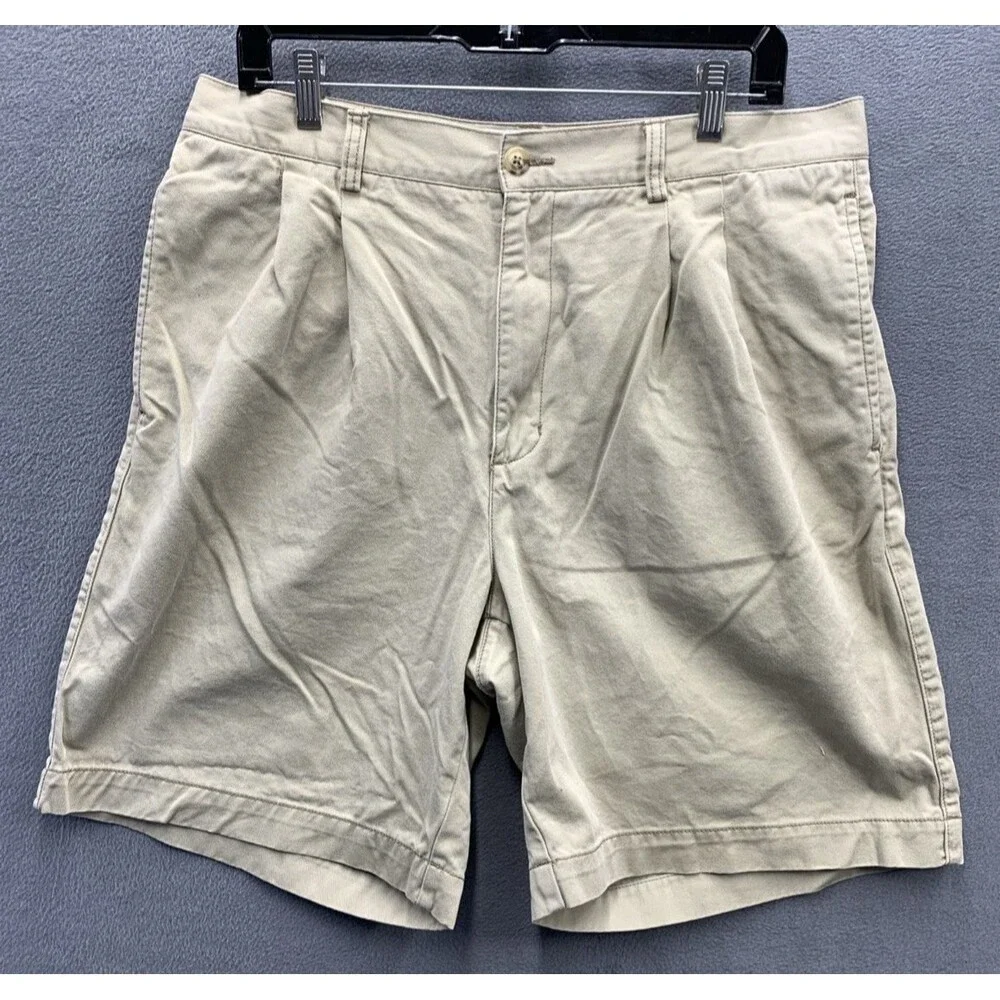 Old Navy Khaki Bermuda Shorts Mens Size 36 Regular Pleated Outdoor